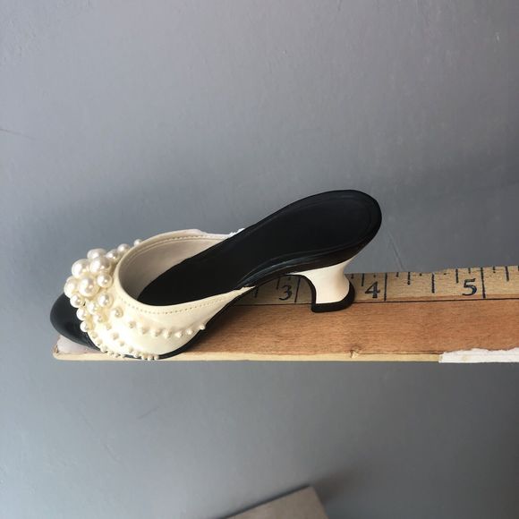 Raine - Just the Right Shoe “Pearl Mule” - Picture 7 of 9